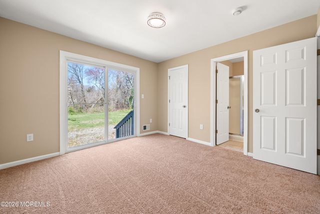 7 Lake Avenue, Island Heights, NJ 08732