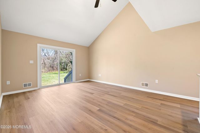 7 Lake Avenue, Island Heights, NJ 08732