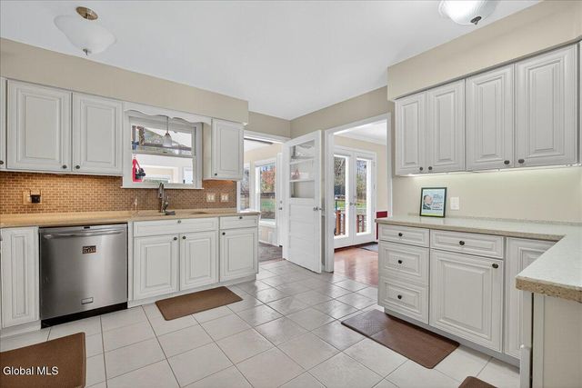 27 Habel Lane, Glenville, NY 12302