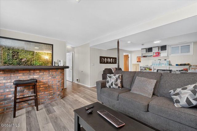 27 Habel Lane, Glenville, NY 12302