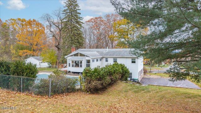 27 Habel Lane, Glenville, NY 12302