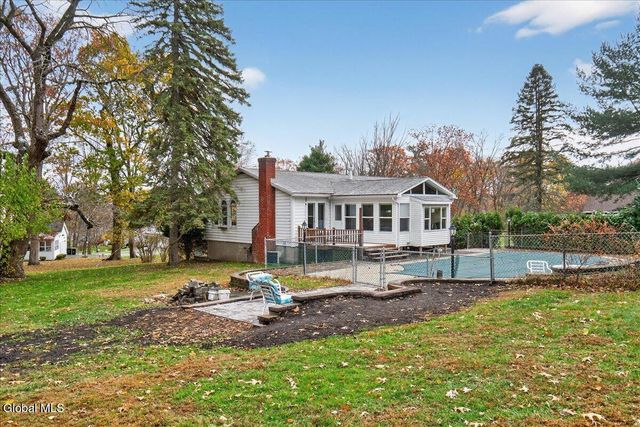 27 Habel Lane, Glenville, NY 12302