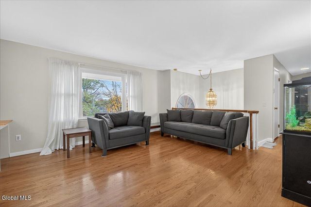 27 Habel Lane, Glenville, NY 12302