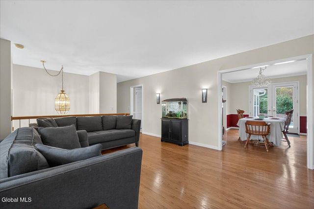 27 Habel Lane, Glenville, NY 12302