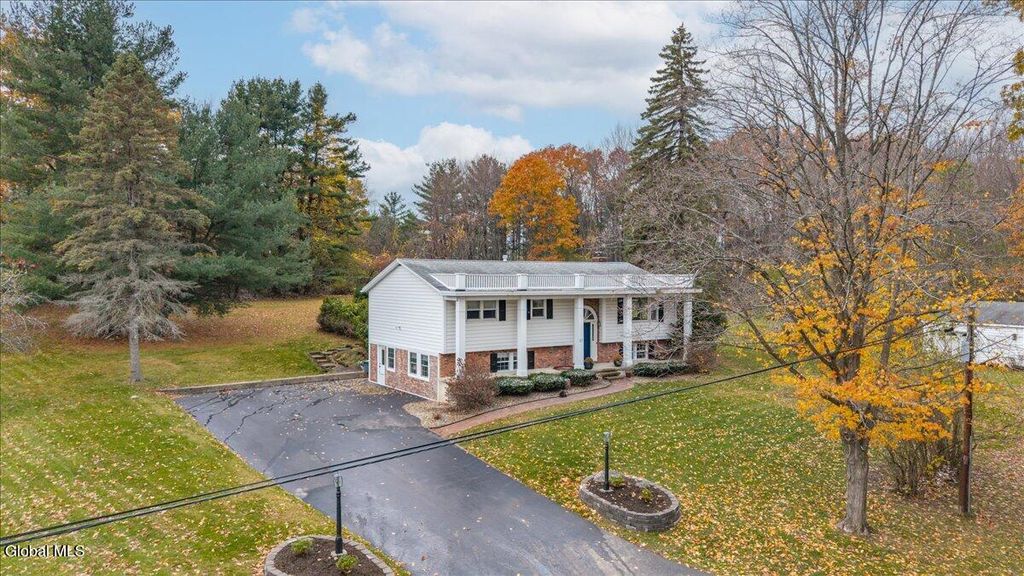 27 Habel Lane, Glenville, NY 12302