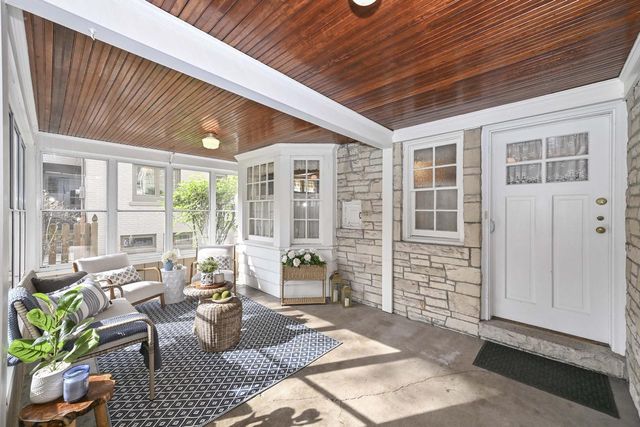 2576 Pasadena BOULEVARD, Wauwatosa, WI 53226