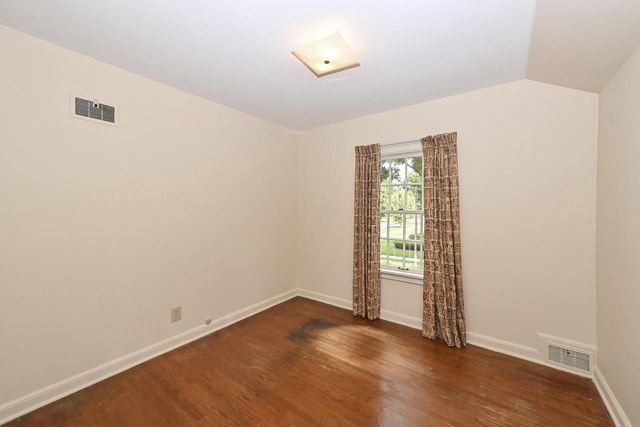 2576 Pasadena BOULEVARD, Wauwatosa, WI 53226