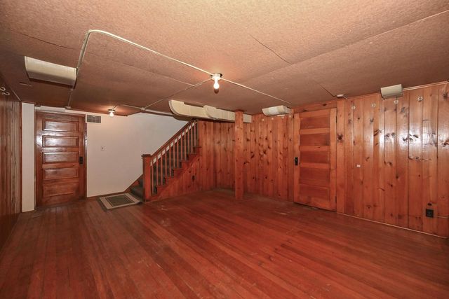 2576 Pasadena BOULEVARD, Wauwatosa, WI 53226