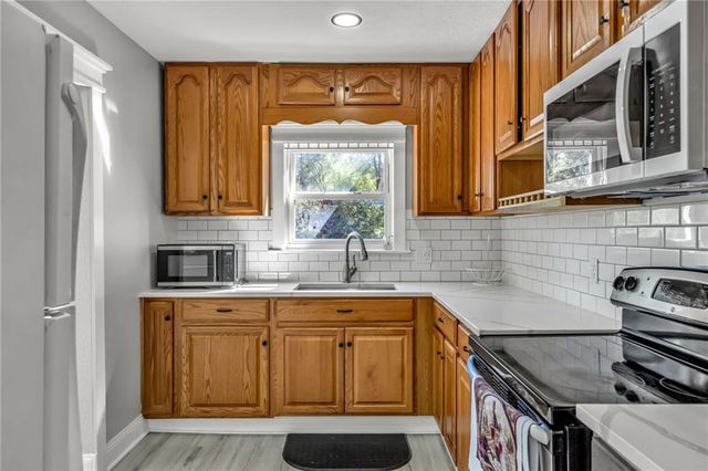 818 W 30 Street, Independence, MO 64055