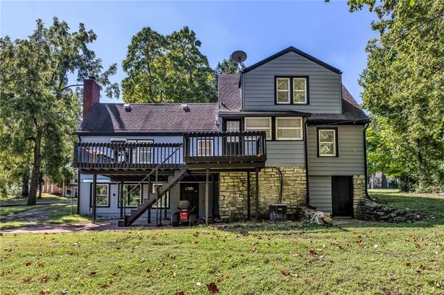 818 W 30 Street, Independence, MO 64055