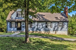 818 W 30 Street, Independence, MO 64055