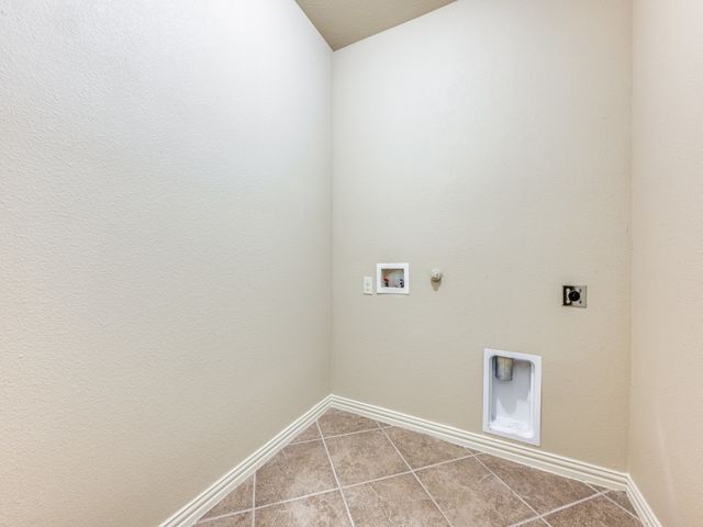 232 Windmill Drive, Justin, TX 76247