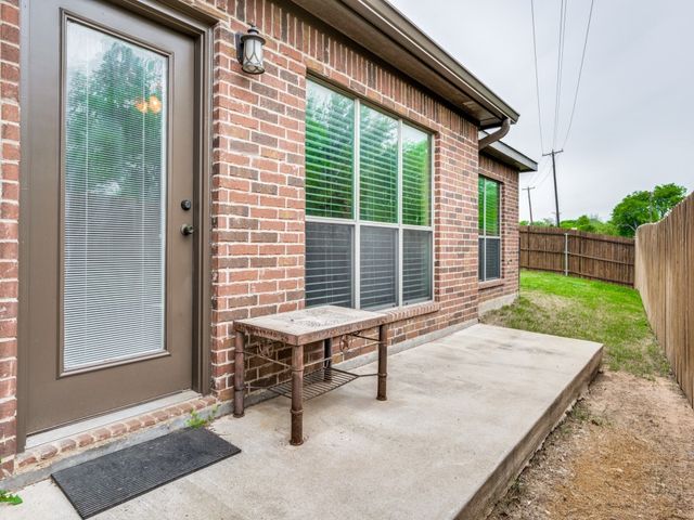 232 Windmill Drive, Justin, TX 76247