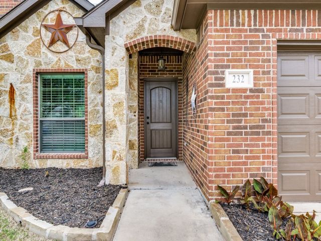 232 Windmill Drive, Justin, TX 76247