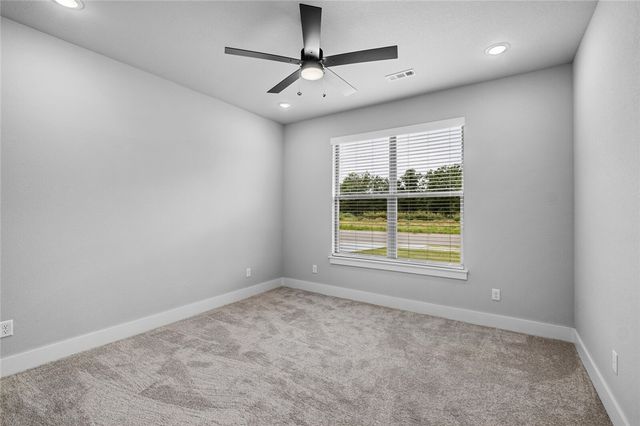 7725 Teton Trl Avenue, Springdale, AR 72762