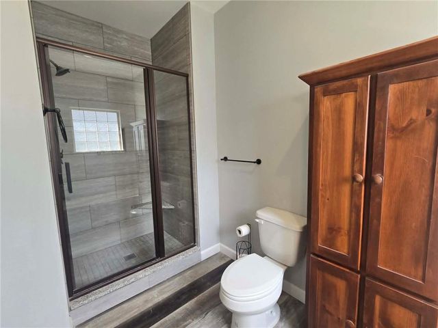 801 E Virginia Place, Clinton, MO 64735