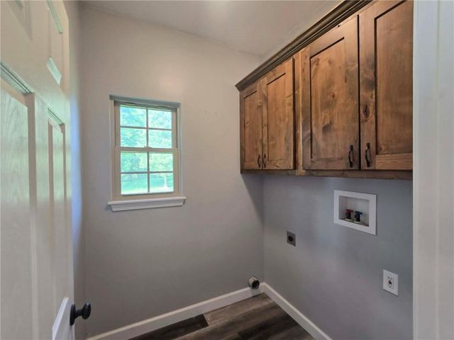 801 E Virginia Place, Clinton, MO 64735