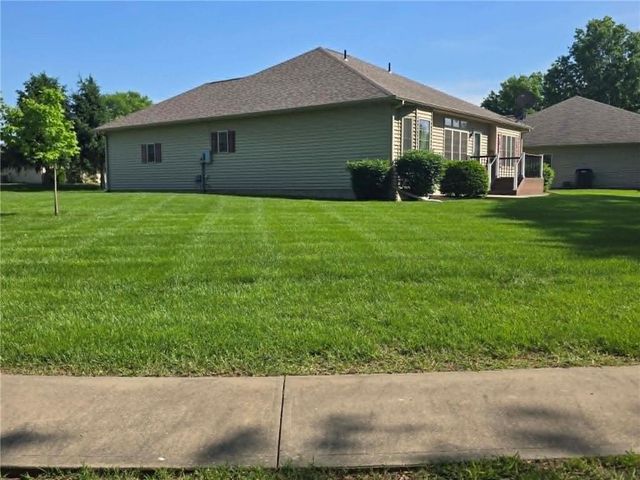 801 E Virginia Place, Clinton, MO 64735