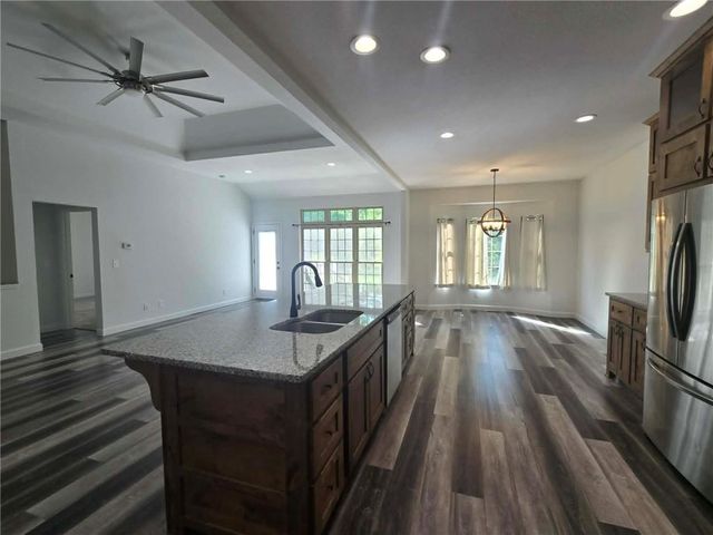 801 E Virginia Place, Clinton, MO 64735