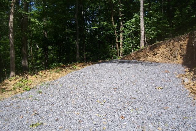 5 Aaron Street, Sevierville, TN 37876