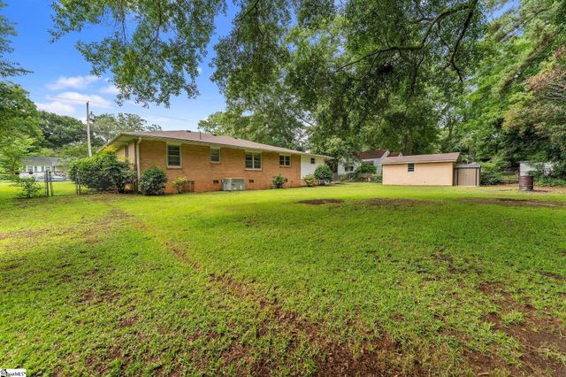 12 Dendy Street, Pelzer, SC 29669