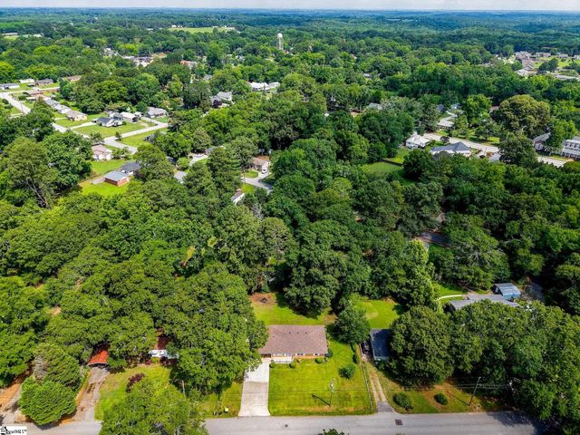 12 Dendy Street, Pelzer, SC 29669