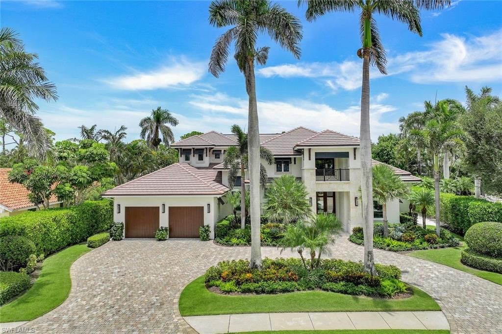 569 Neapolitan WAY, NAPLES, FL 34103 — exterior