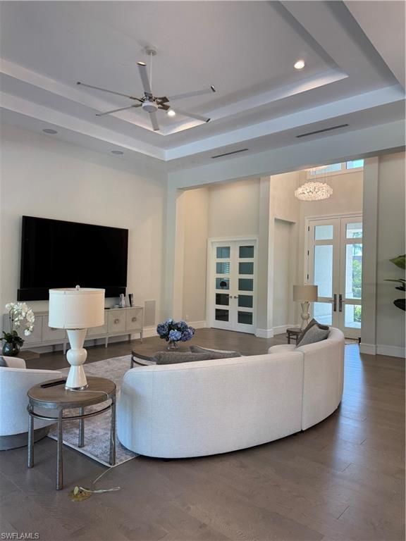 569 Neapolitan WAY, NAPLES, FL 34103 — photo 4