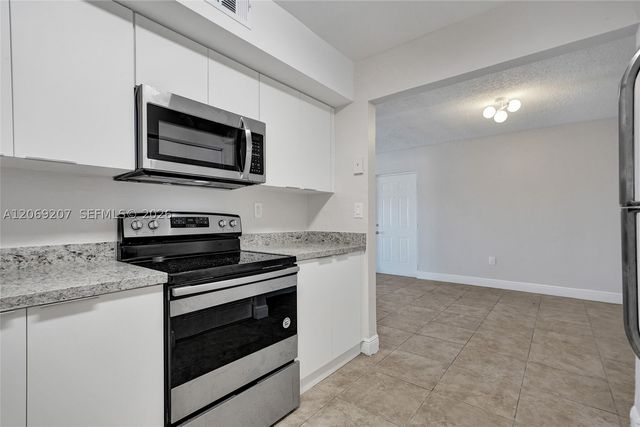 11505 NW 22nd Ave 102, Miami, FL 33167