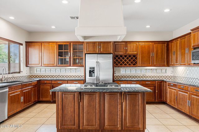 935 E SAN CARLOS Way, Chandler, AZ 85249