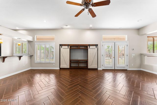 935 E SAN CARLOS Way, Chandler, AZ 85249
