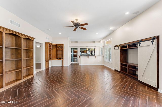 935 E SAN CARLOS Way, Chandler, AZ 85249