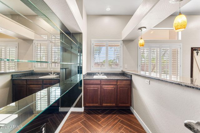 935 E SAN CARLOS Way, Chandler, AZ 85249
