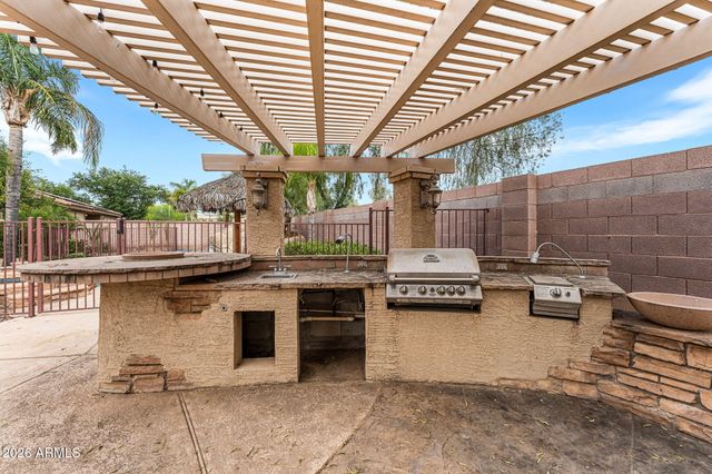 935 E SAN CARLOS Way, Chandler, AZ 85249