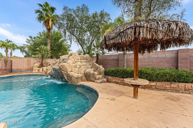 935 E SAN CARLOS Way, Chandler, AZ 85249