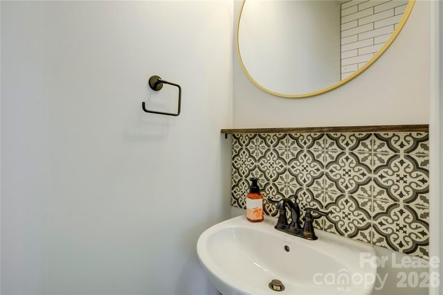 1731 Evergreen Drive, Charlotte, NC 28208