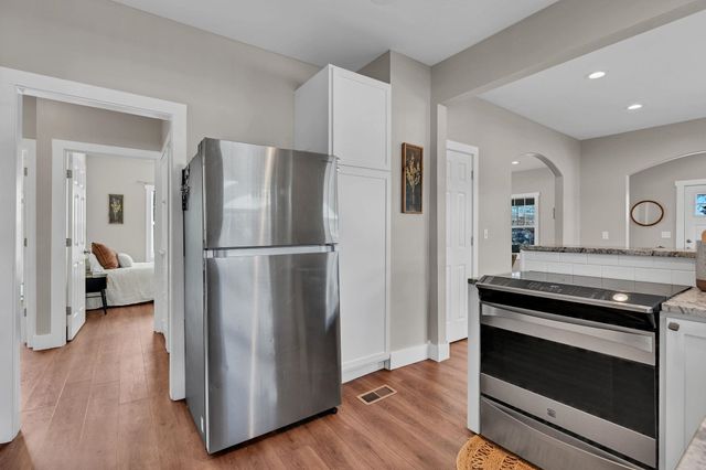 404 N Rutan St, Wichita, KS 67208