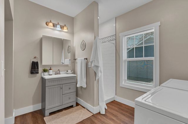 404 N Rutan St, Wichita, KS 67208