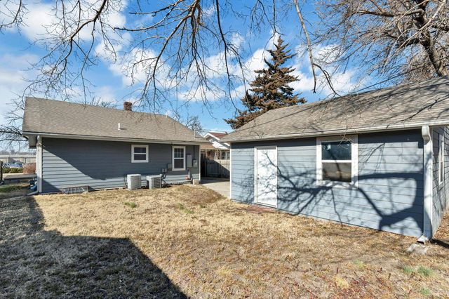 404 N Rutan St, Wichita, KS 67208