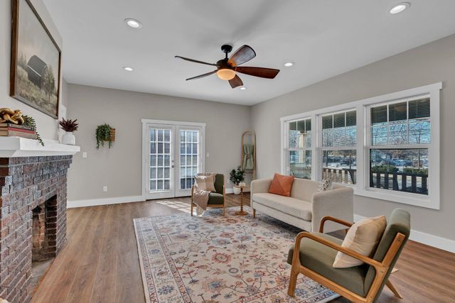 404 N Rutan St, Wichita, KS 67208