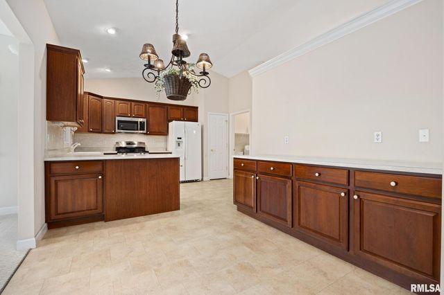 11022 N RHONDA Way, Dunlap, IL 61525