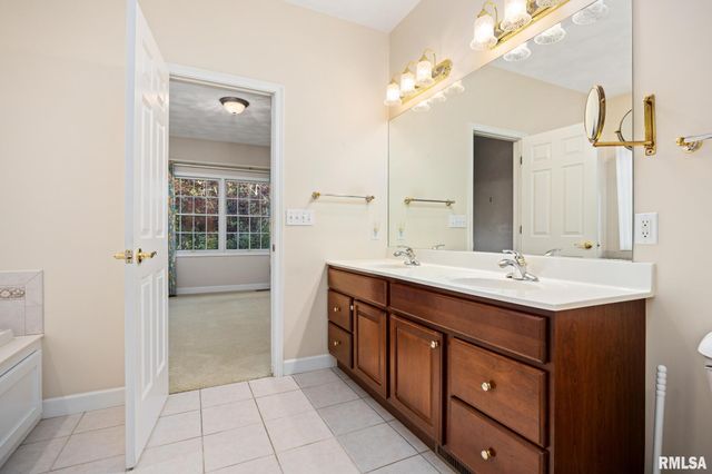 11022 N RHONDA Way, Dunlap, IL 61525