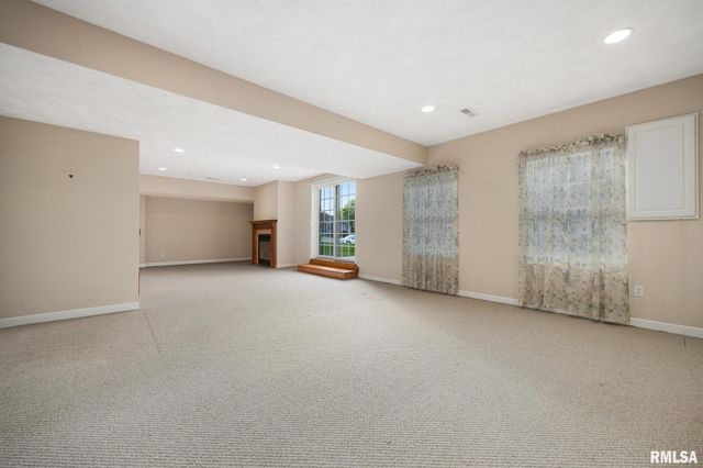 11022 N RHONDA Way, Dunlap, IL 61525