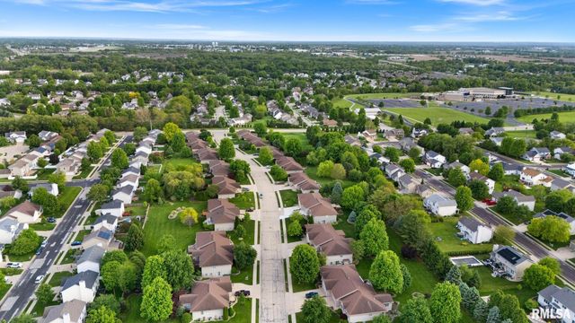 11022 N RHONDA Way, Dunlap, IL 61525