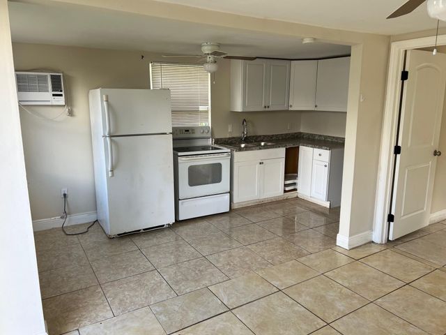 8269 NW 1st Place 2, Miami, FL 33150
