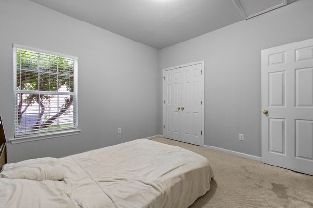 7211 Wistling Godwit Way, Hanahan, SC 29410