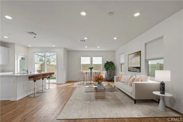 880 Julie Place, Upland, CA 91786