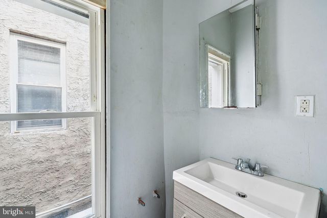 5027 GERMANTOWN AVE, Philadelphia, PA 19144