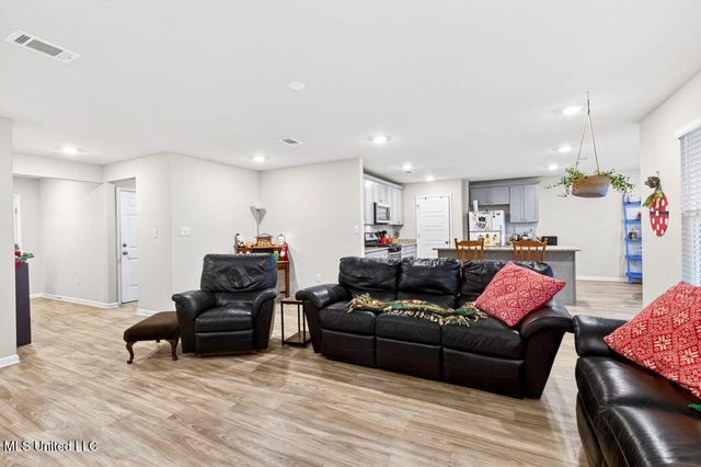 1086 Enclave Circle, Long Beach, MS 39560