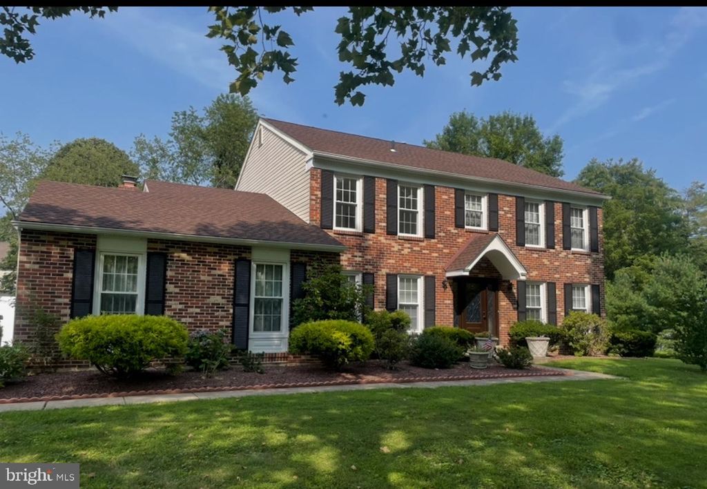 16 HAMILTON CT, Lawrenceville, NJ 08648